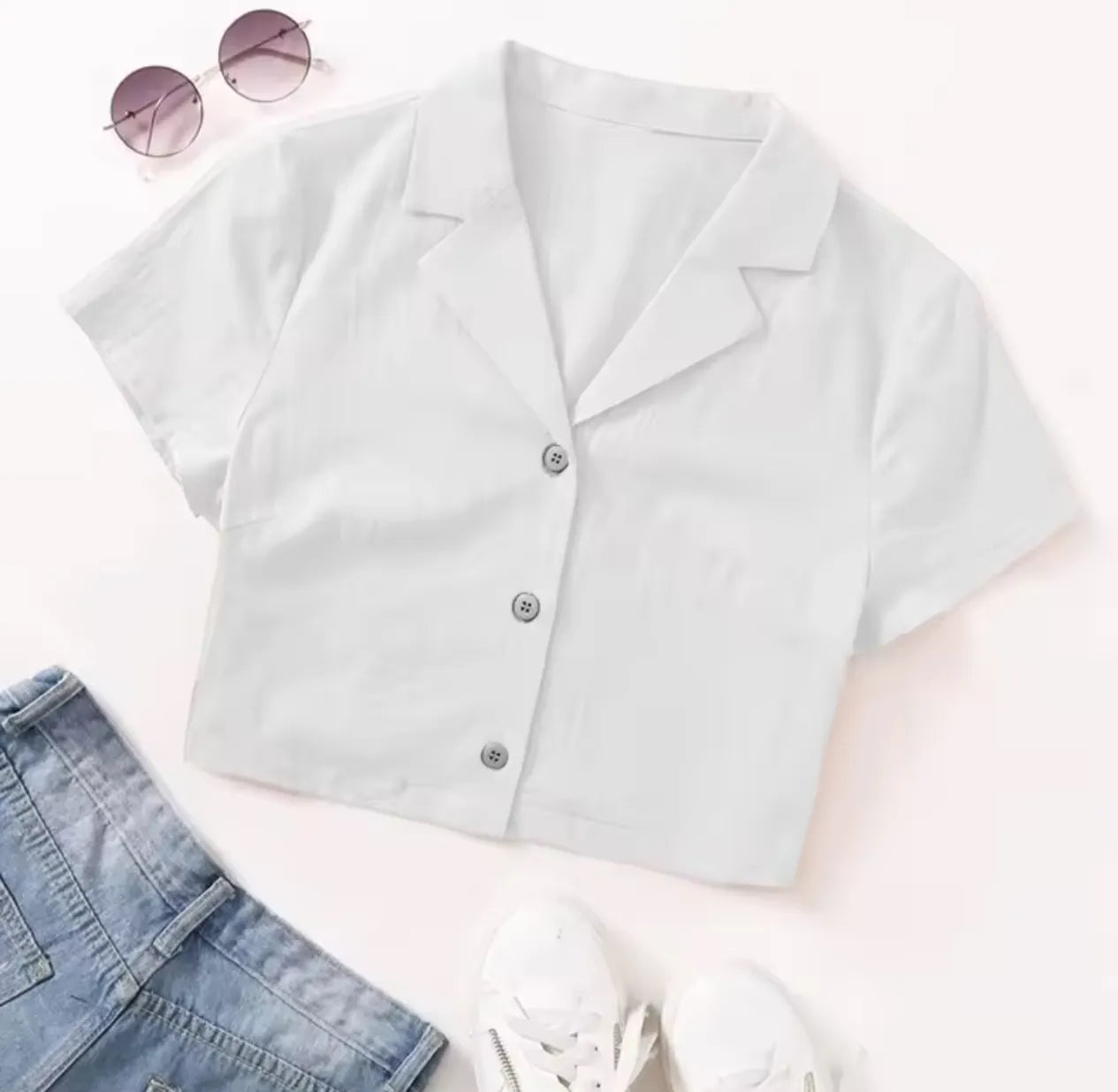 Casual Short-Sleeve Buttoned Crop Top Blouse