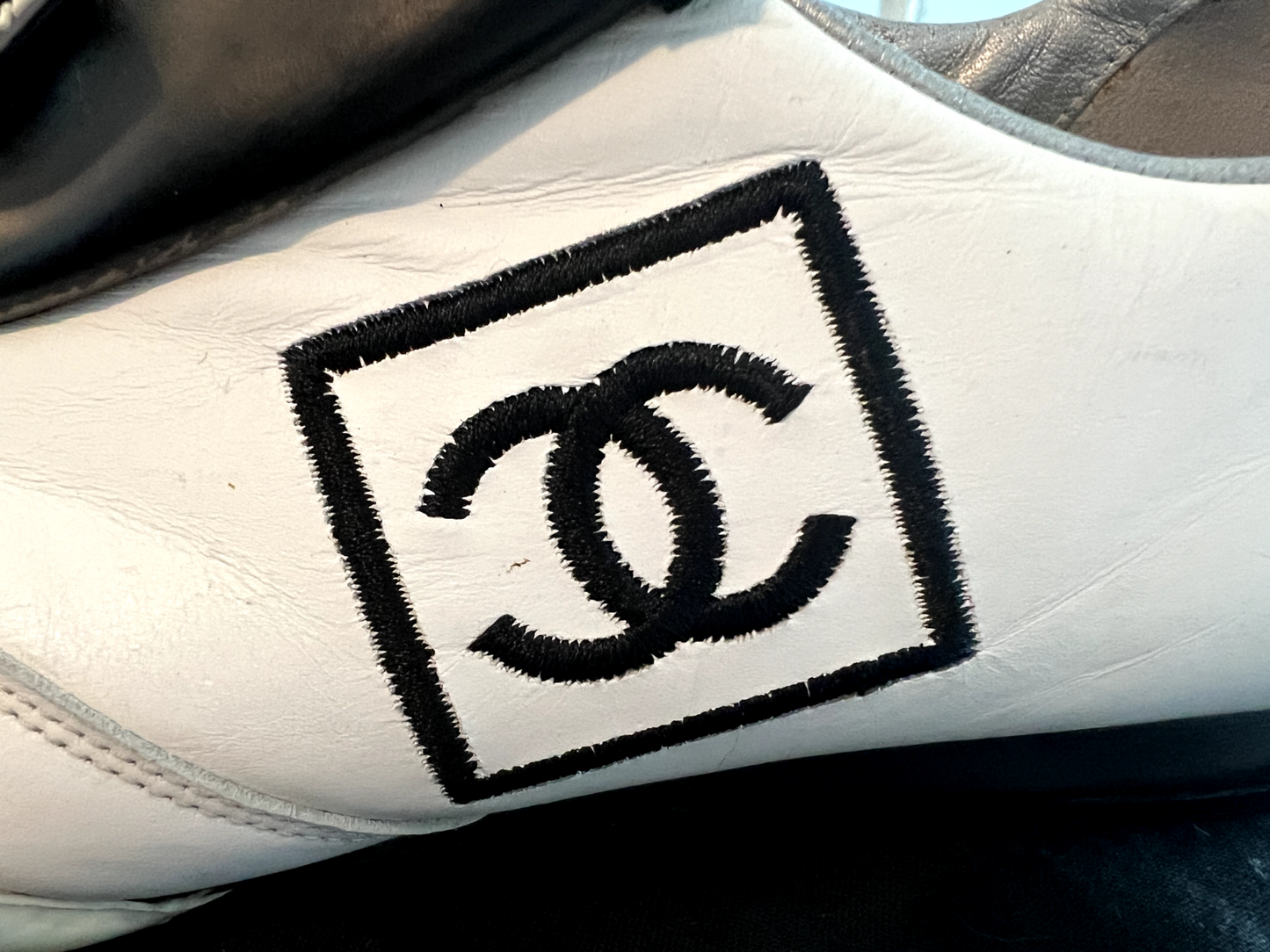 CHANEL WOMEN'S RARE Limited Edition sneakers driving shoes Black & White US 8.5