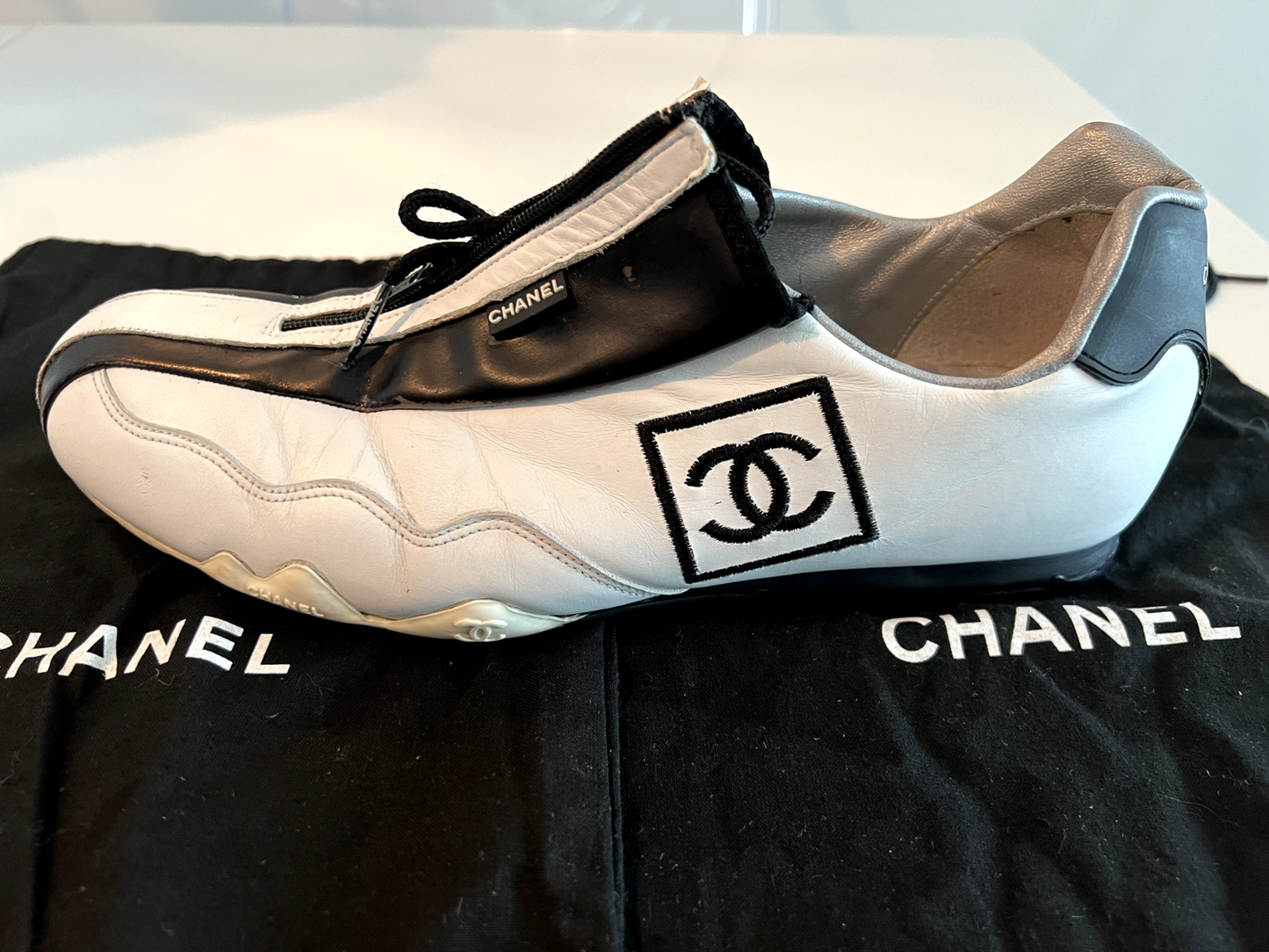 CHANEL WOMEN'S RARE Limited Edition sneakers driving shoes Black & White US 8.5